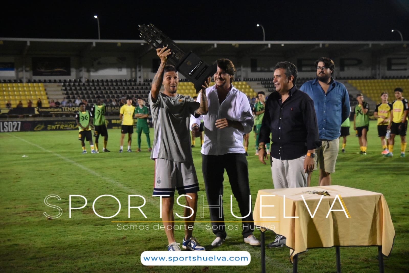 El Recreativo de Huelva conquista el Trofeo de la Bella