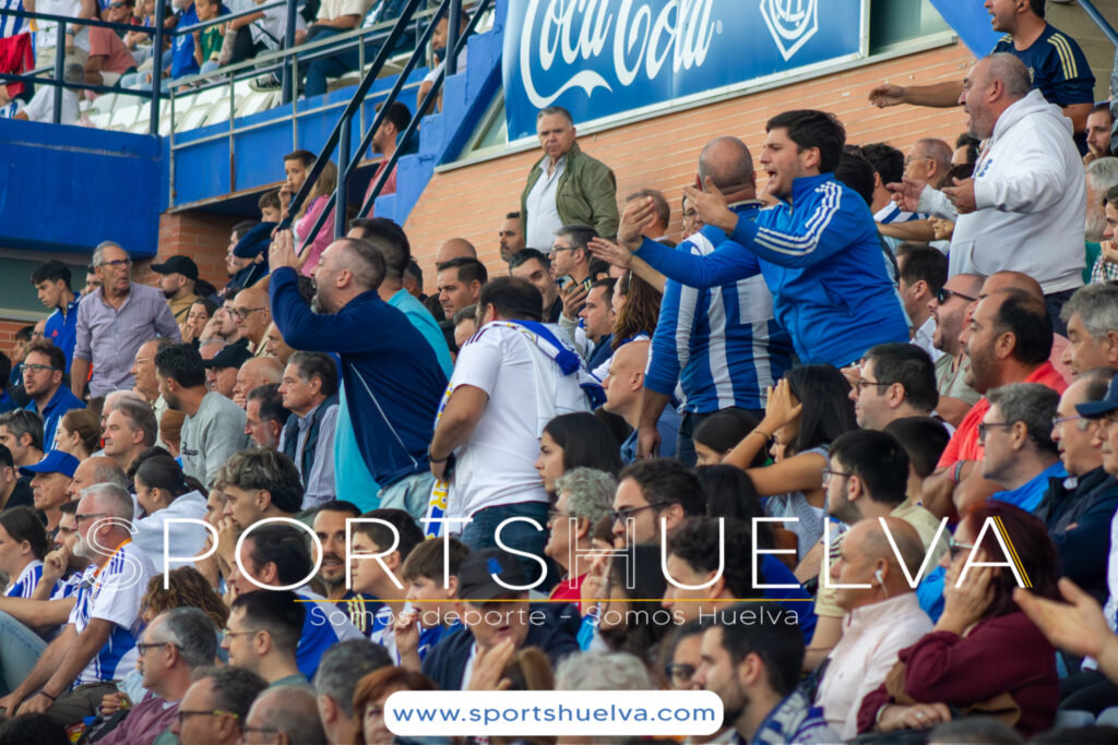 Afición del Recreativo de Huelva en e Nuevo Colombino / Iván Vargas (SportsHuelva)