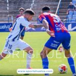 Antonio Domínguez se reivindica con un golazo y liderazgo tras el 5-1 del Recre ante el Yeclano