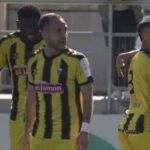 El San Roque vuelve a hacerse fuerte en casa y se asoma al play-off (2-1)