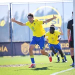 Derrota cruel del Atlético Onubense en Cádiz: un gol en el tramo final le deja al borde del abismo (1-0)