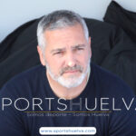 Arzu, sancionado con cuatro partidos por su expulsión frente al Extremadura, terminará la temporada en la grada