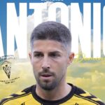 Antonio Domínguez da un vuelco a su futuro: rompe su idea inicial y ficha por el San Roque de Lepe