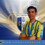 Álex Fernández continuará liderando el centro del campo del Isla Cristina FC