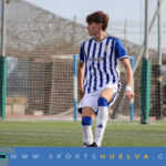 El Recreativo blinda a Carlos Moreno hasta 2029 y lo incorpora a la dinámica del Atlético Onubense