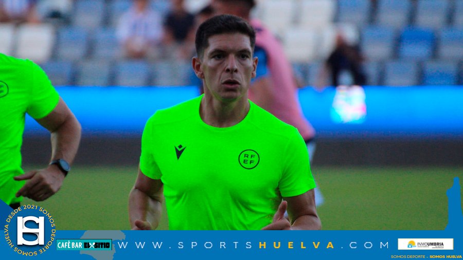 ALBERTO-SEVILLANO-ARBITRO-RECRE-PUENTE-GENIL